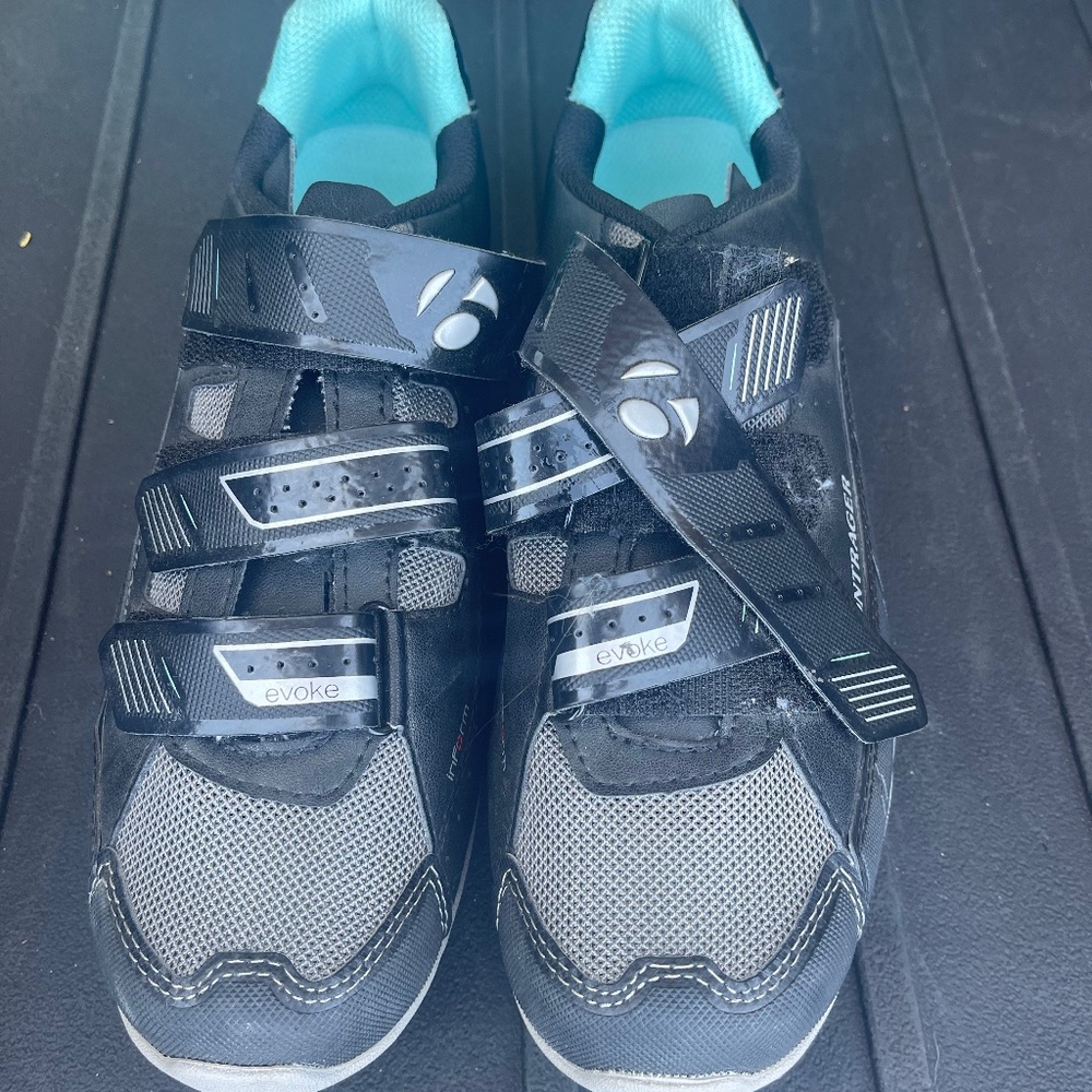 BONTRAGER WOMENS SPIN SHOES SIZE 8.5